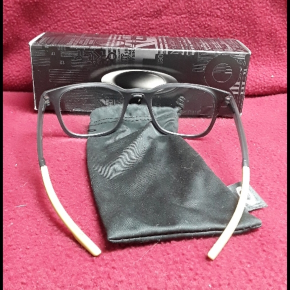 Oakley Eyeglass Frame Milestone 3.0 NWOT No RX - Picture 6 of 6